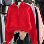 ⁨  bershka کراپ سوئیشرت کلاهدار