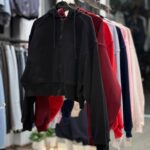 ⁨  bershka کراپ سوئیشرت کلاهدار